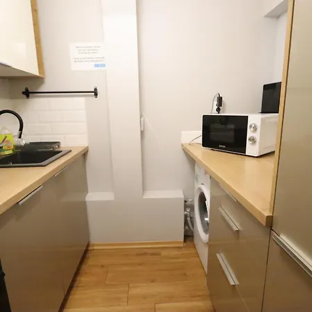 Fantastic Waw - Ch-v 4 Apartment *
